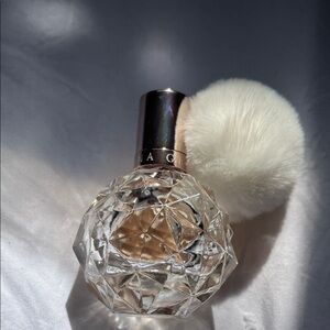 Ariana Grande Lavender Boxed Eau de Parfum with Artist Photo